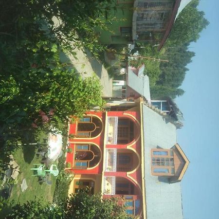 Wani Guest House Gulmarg Luaran gambar
